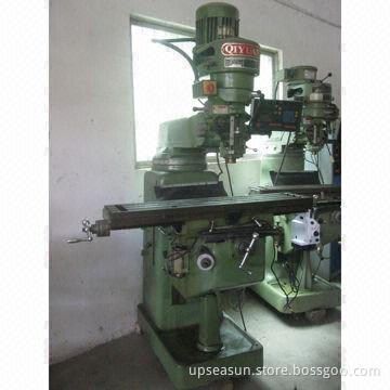 Used universal milling machine, measures 1,600 x 1,680 x 2,100mm